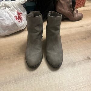 Women's Gray Ankle Boots